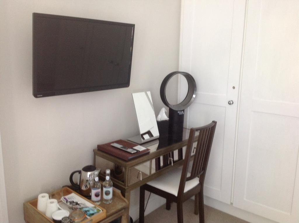 Bed and Breakfast Three Ivy Cross à Shaftesbury Chambre photo